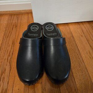Mens Toffeln Navy Blue Clogs Size 41/8